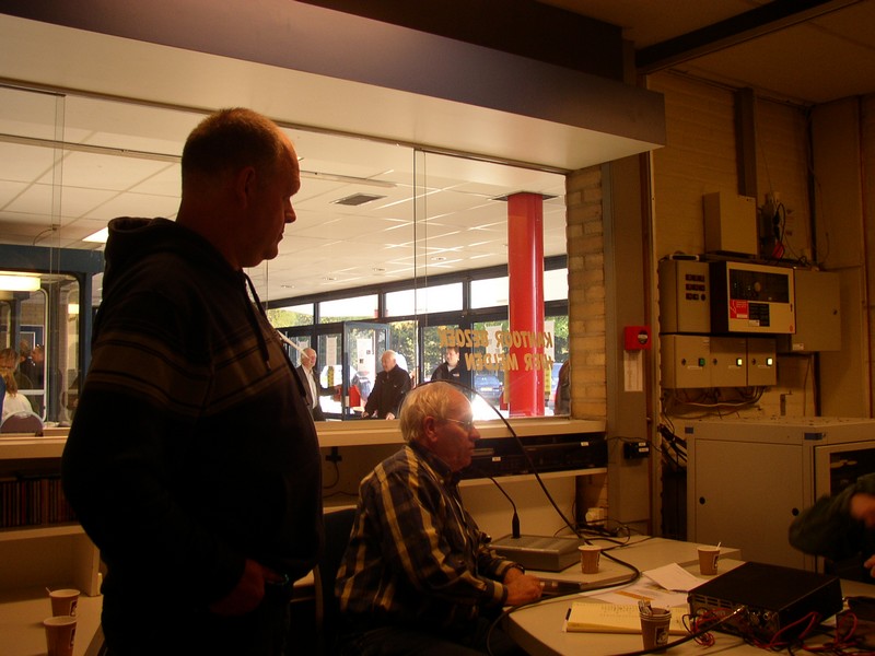 Wicher, PD0WR ook aanwezig bij het inpraat station.